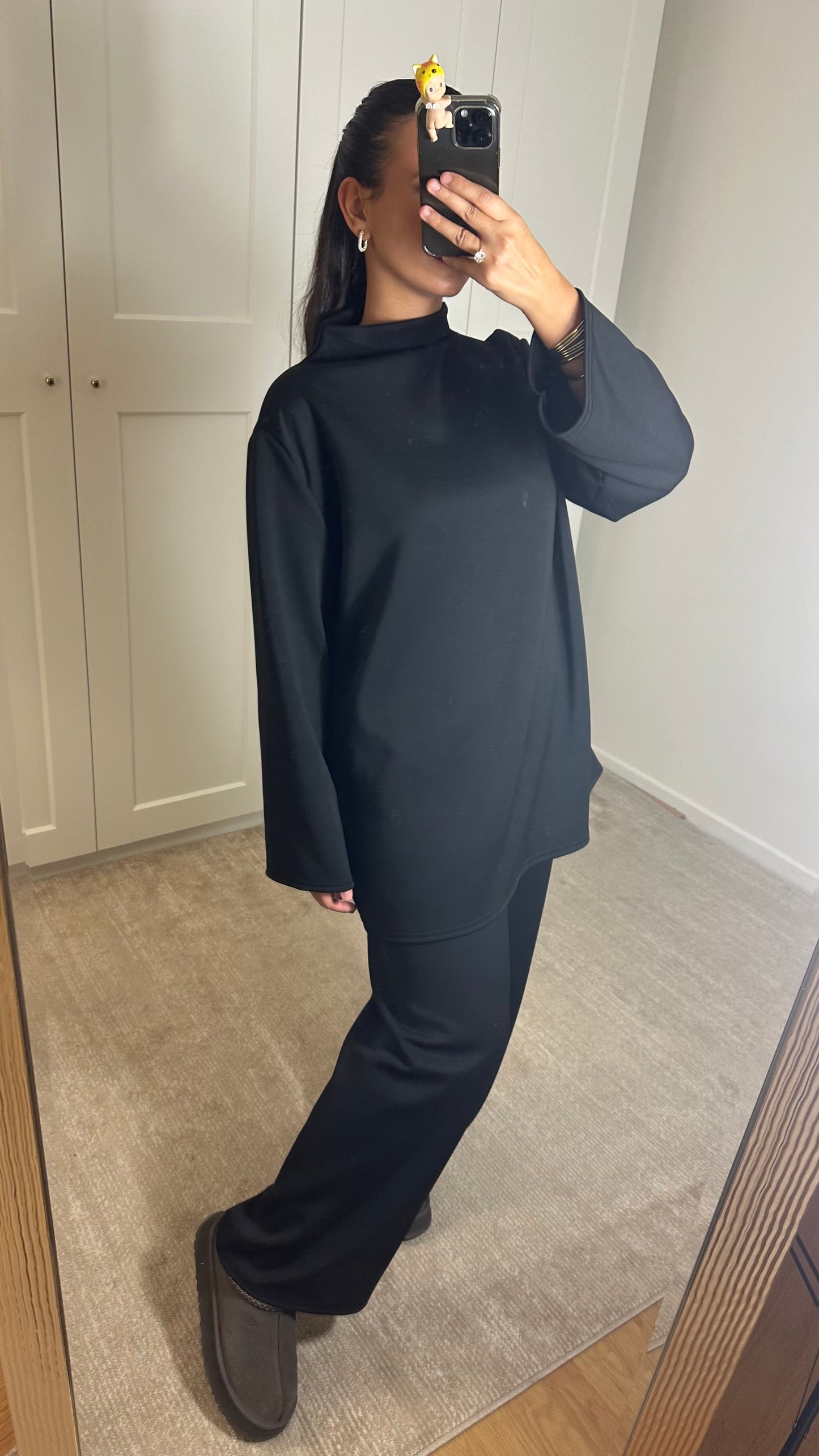 Ensemble comfy noir